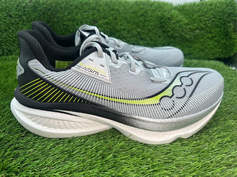 Saucony Endorphin Azura S21070-103 Athletic Sneaker Men's 13 Gray Mesh Running